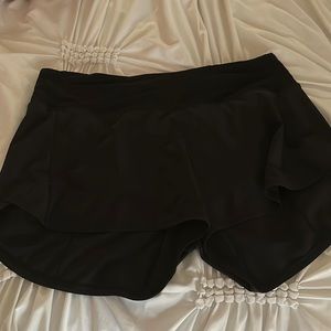 Lululemon Speed-up mid rise Lined Short “4